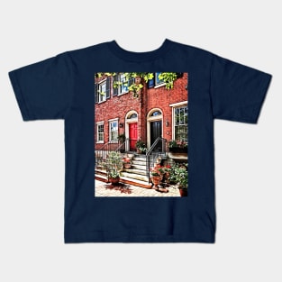 Philadelphia PA - Townhouse With Red Geraniums Kids T-Shirt